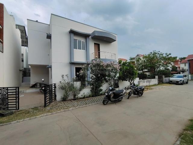 4 BHK Villa in Bhayli for resale Vadodara. The reference number is 19943072