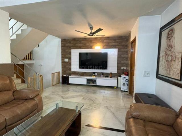 4 BHK Villa in Bodakdev for resale Ahmedabad. The reference number is 20749296