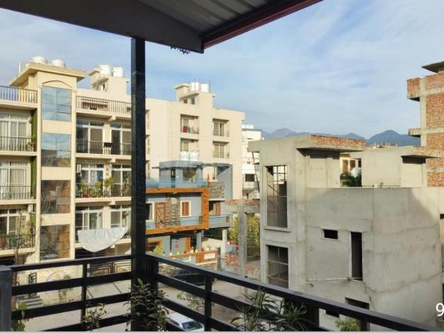 4 BHK Villa in Canal Road for resale Dehradun. The reference number is 17304643