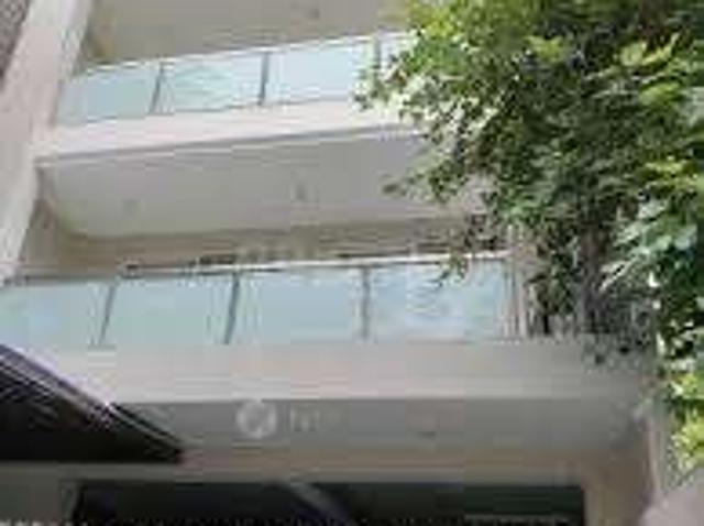 4+ BHK Villa In Dlf Luxury Floors For Sale In Sector 25