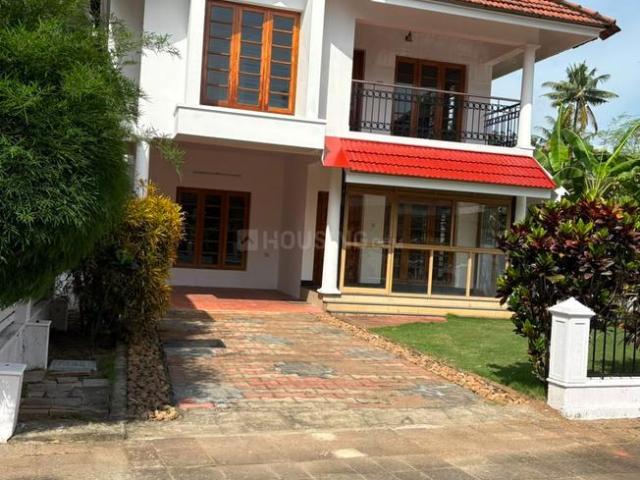 4 BHK Villa in Edappally for resale Kochi. The reference number is 20916951