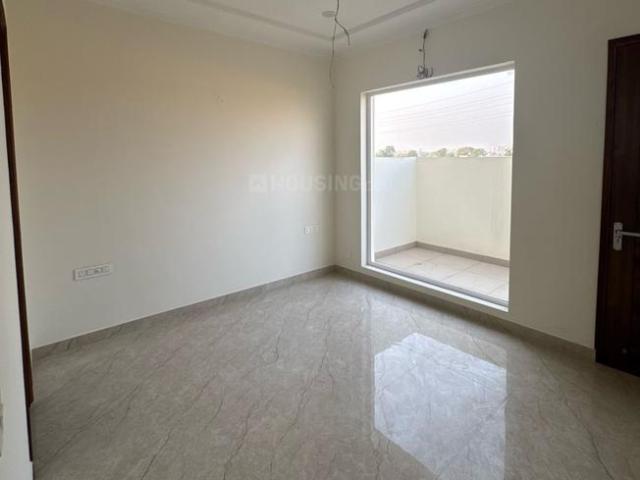 4 BHK Villa in Gazipur for resale Zirakpur. The reference number is 20255627