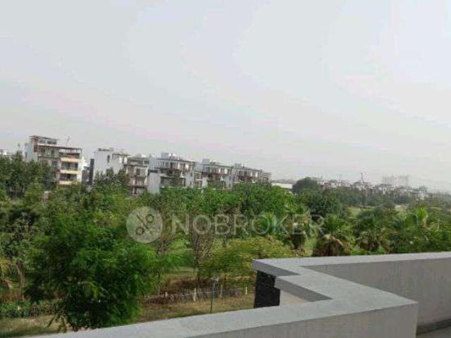 4+ BHK Villa In Godrej Golf Links, Greater Noida for Rent In Sector 27, Noida