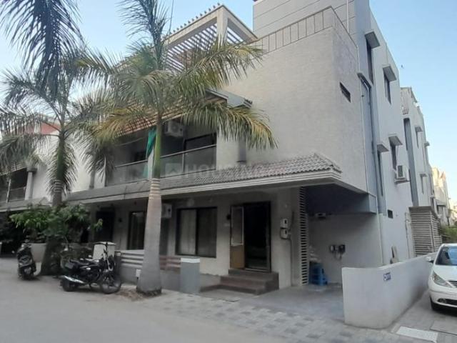 4 BHK Villa in Gotri for rent Vadodara. The reference number is 14638968