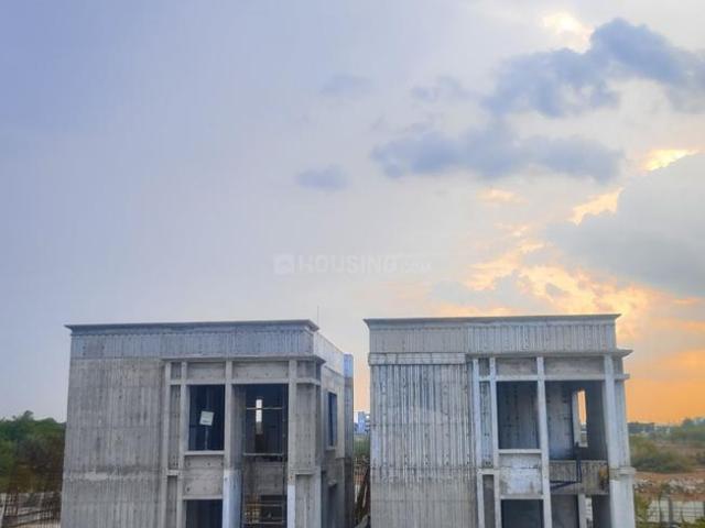 4 BHK Villa in Isnapur for resale Sangareddy. The reference number is 20553689