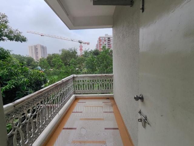 4 BHK Villa in Iscon Ambli Road for resale Ahmedabad. The reference number is 20888267