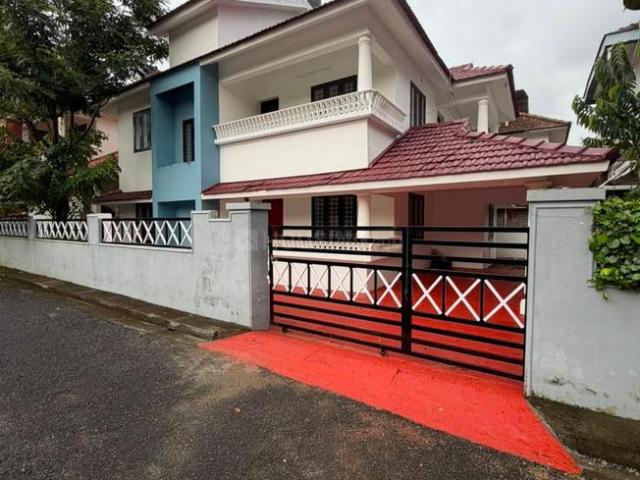 4 BHK Villa in Kalamassery for rent Kochi. The reference number is 20798597