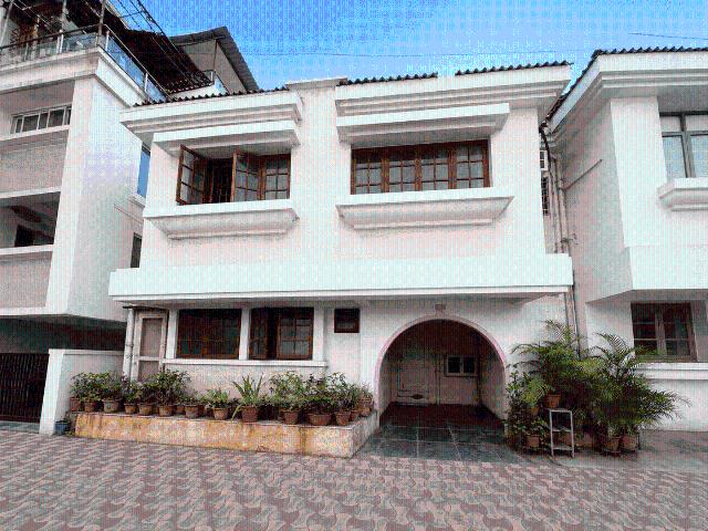 4 BHK Villa in Koregaon Park for rent Pune. The reference number is 20608477
