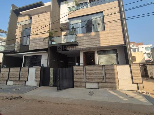 4 BHK Villa in Lalarpura for resale Jaipur. The reference number is 19486852