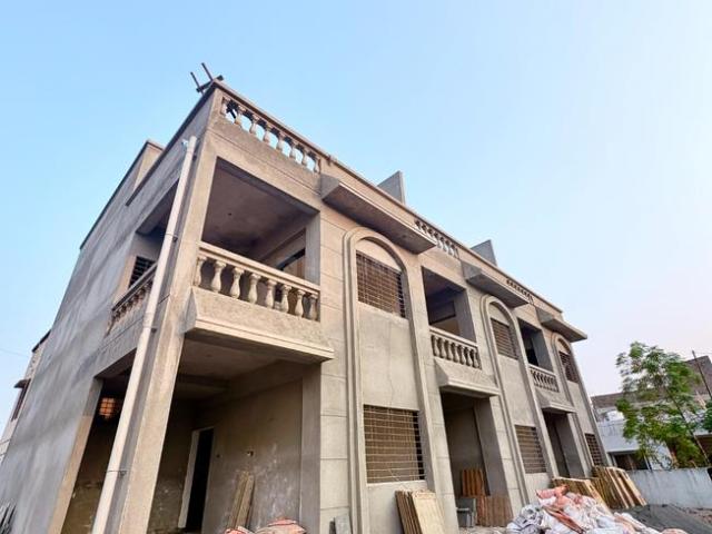 4 BHK Villa in Lohegaon for resale Pune. The reference number is 19303836