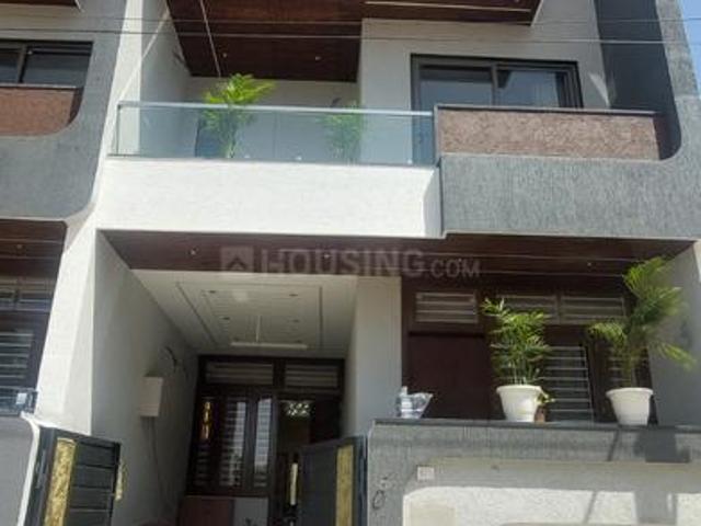4 BHK Villa in Mansarovar Extension for resale Jaipur. The reference number is 19962363