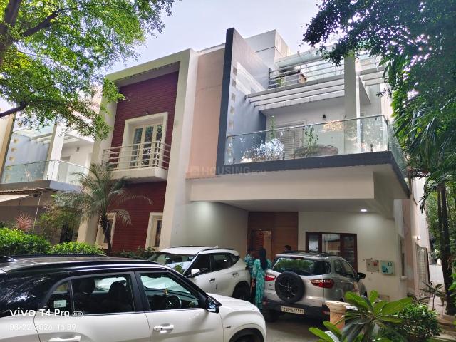 4 BHK Villa in Madhapur for resale Hyderabad. The reference number is 20964087