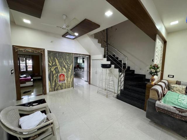 4 BHK Villa in Motera for resale Ahmedabad. The reference number is 20671210