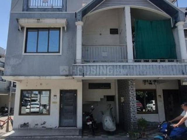 4 BHK Villa in Nava Naroda for resale Ahmedabad. The reference number is 19977394