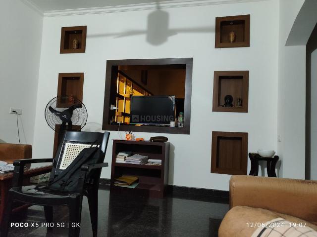 4 BHK Villa in Nellikunnu for resale Thrissur. The reference number is 17409074