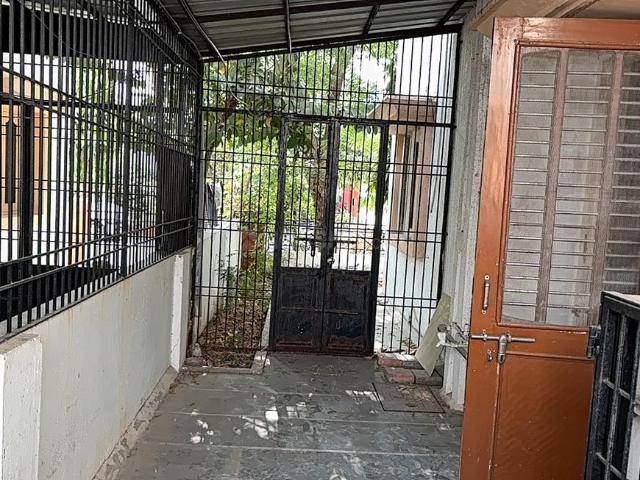 4 BHK Villa in New Alkapuri for rent Vadodara. The reference number is 16993058