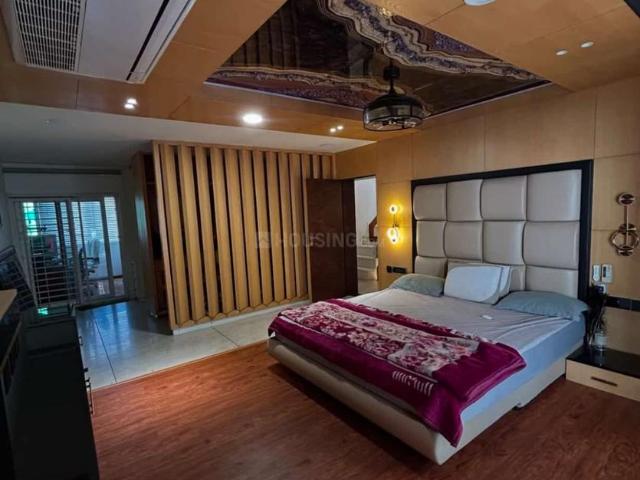4 BHK Villa in Nipania for rent Indore. The reference number is 20523283