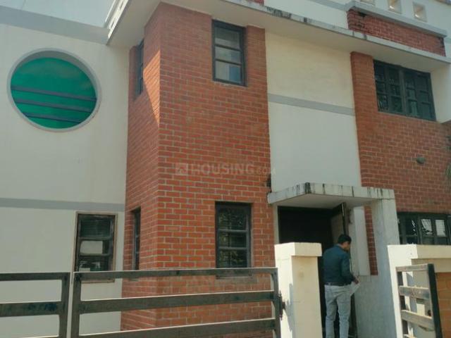 4 BHK Villa in Nizampura for resale Vadodara. The reference number is 19816520