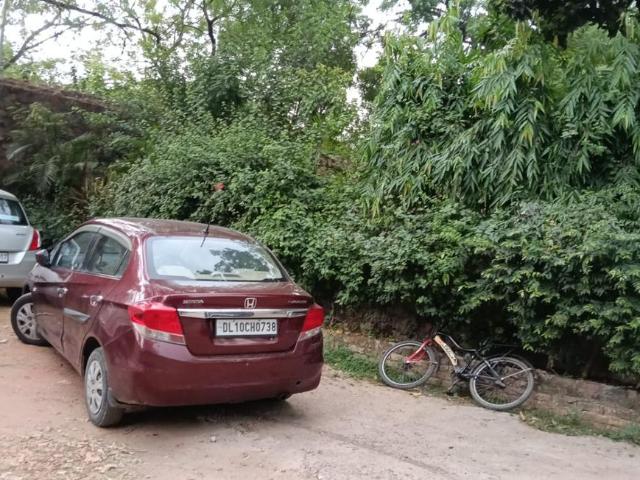 4 BHK Villa in Panchsheel Park for resale South Delhi. The reference number is 17668049
