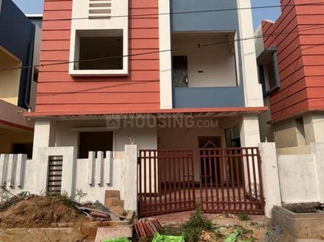 4 BHK Villa in Pada Sahi for resale Bhubaneswar. The reference number is 20047423
