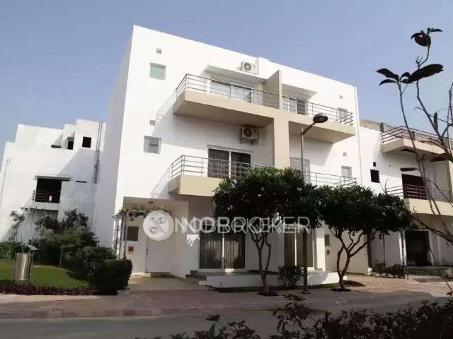 4 BHK Villa In Paramount Golfforeste for Rent In Surajpur