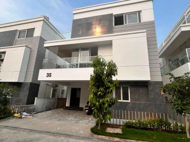 4 BHK Villa in Patighanpur for resale Sangareddy. The reference number is 20837389