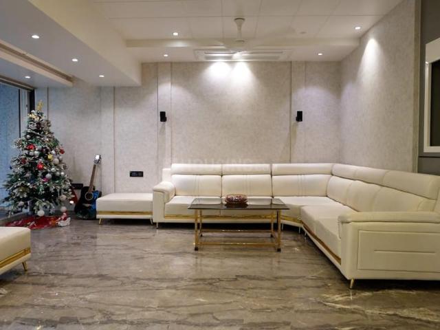 4 BHK Villa in Powai for resale Mumbai. The reference number is 20604380