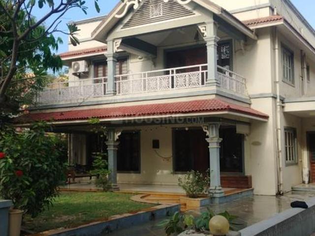 4 BHK Villa in Prahlad Nagar for resale Ahmedabad. The reference number is 19989493