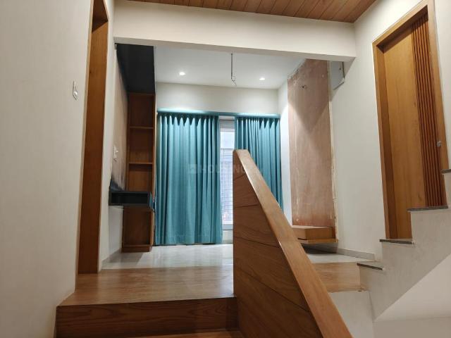 4 BHK Villa in Raysan for resale Gandhinagar. The reference number is 18669509