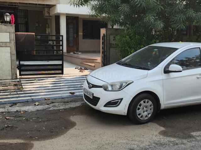 4 BHK Villa in Raysan for resale Gandhinagar. The reference number is 18946607
