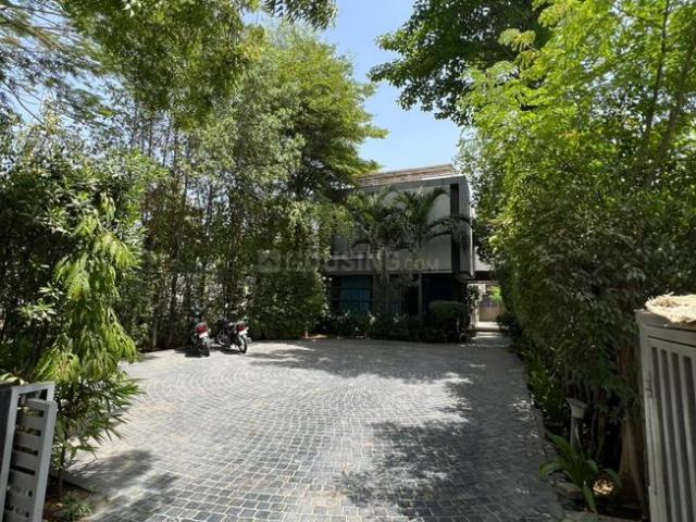 4 BHK Villa in Science City for resale Ahmedabad. The reference number is 20618584
