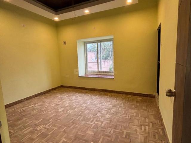 4 BHK Villa in Sembakkam for resale Chennai. The reference number is 20742397
