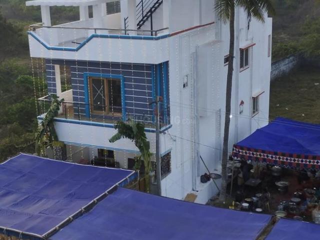 4 BHK Villa in Senganmal for rent Chennai. The reference number is 17124122