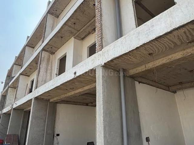 4 BHK Villa in Sector 107 for resale Noida. The reference number is 19681748