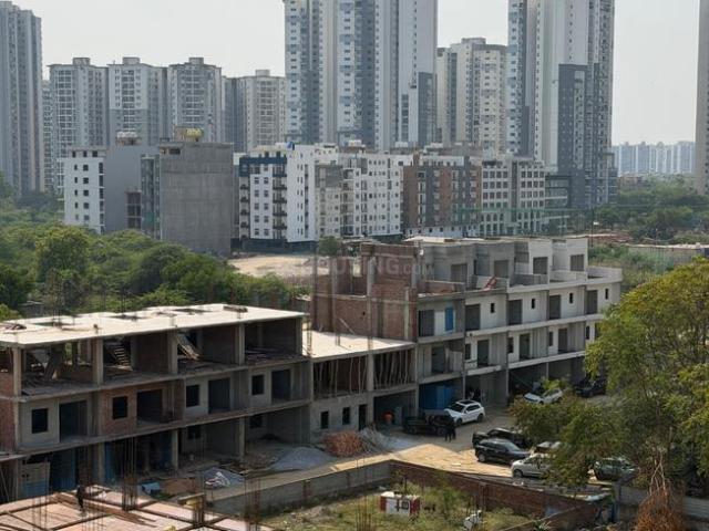 4 BHK Villa in Sector 107 for resale Noida. The reference number is 20292856