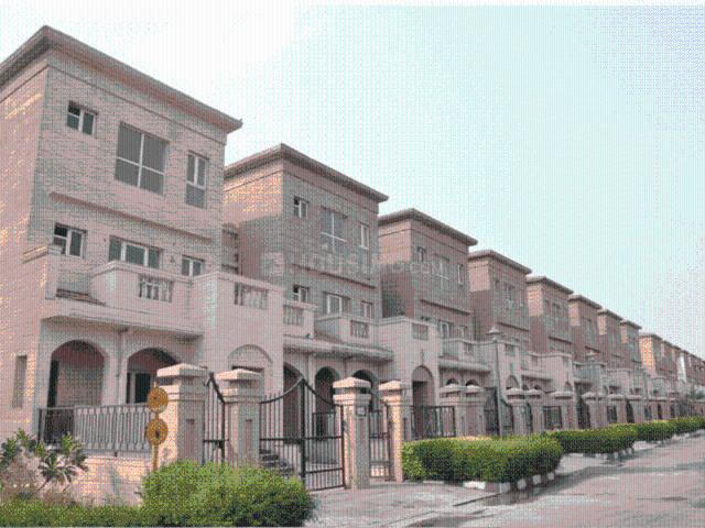 4 BHK Villa in Sector 128 for resale Noida. The reference number is 20142691