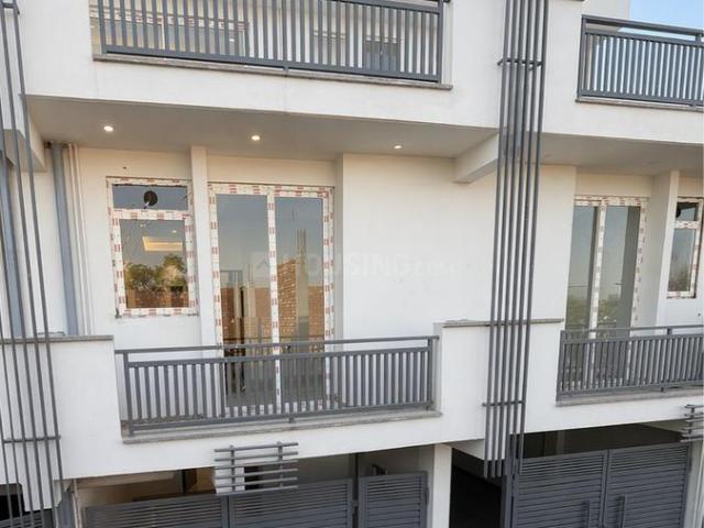 4 BHK Villa in Asdullapur for resale Noida. The reference number is 20837462