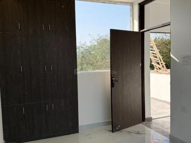 4 BHK Villa in Asdullapur for resale Noida. The reference number is 20837324