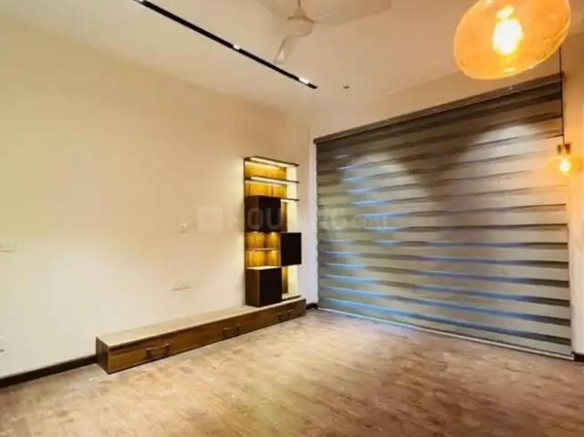 4 BHK Villa in Sector 41 for resale Gurgaon. The reference number is 16712115
