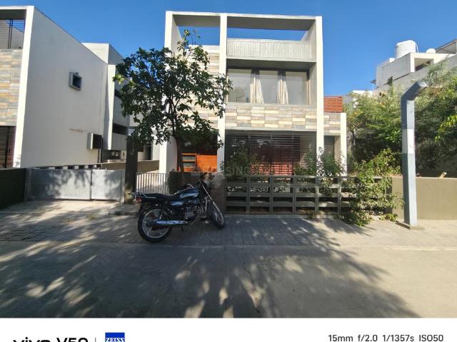 4 BHK Villa in Shantipura for rent Ahmedabad. The reference number is 14792958