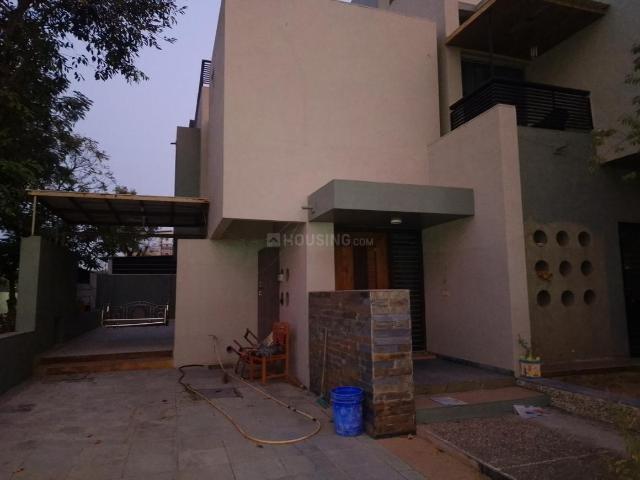 4 BHK Villa in Shantipura for rent Ahmedabad. The reference number is 16362301