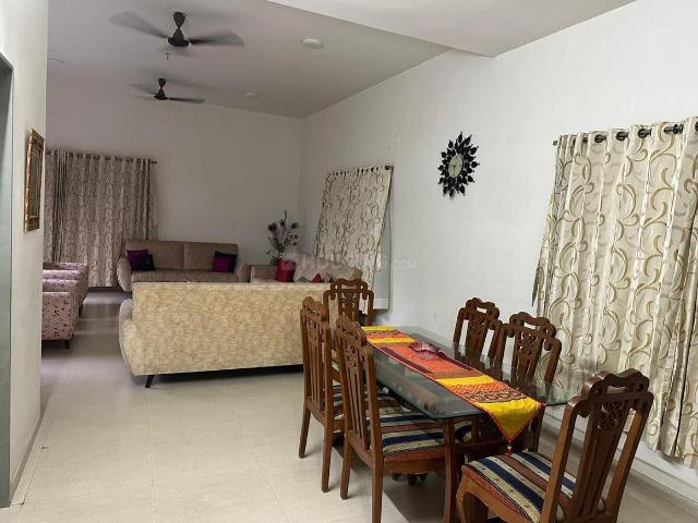 4 BHK Villa in Shantipura for rent Ahmedabad. The reference number is 17499878