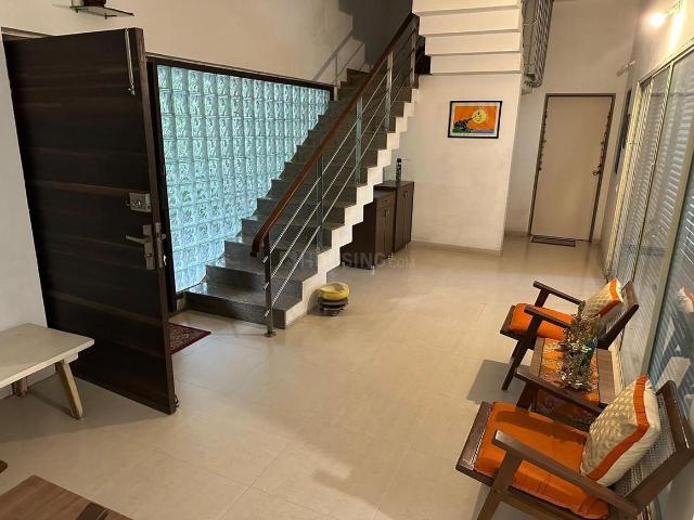 4 BHK Villa in Shantipura for rent Ahmedabad. The reference number is 17824459