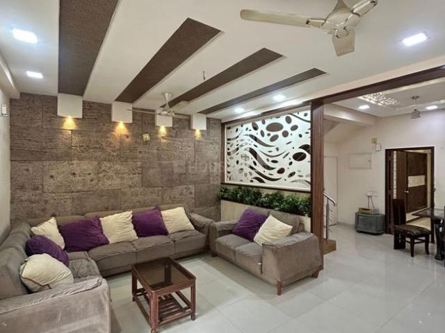 4 BHK Villa in Shantipura for rent Ahmedabad. The reference number is 20641702