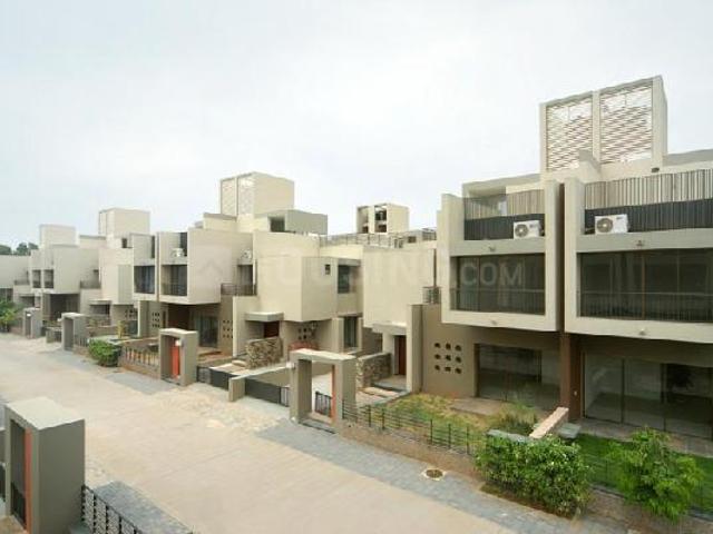 4 BHK Villa in Shantipura for resale Ahmedabad. The reference number is 19810693