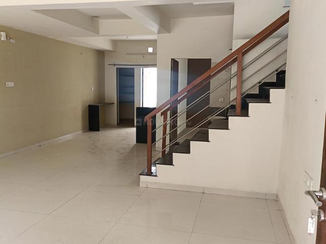 4 BHK Villa in Shela for rent Ahmedabad. The reference number is 16921500
