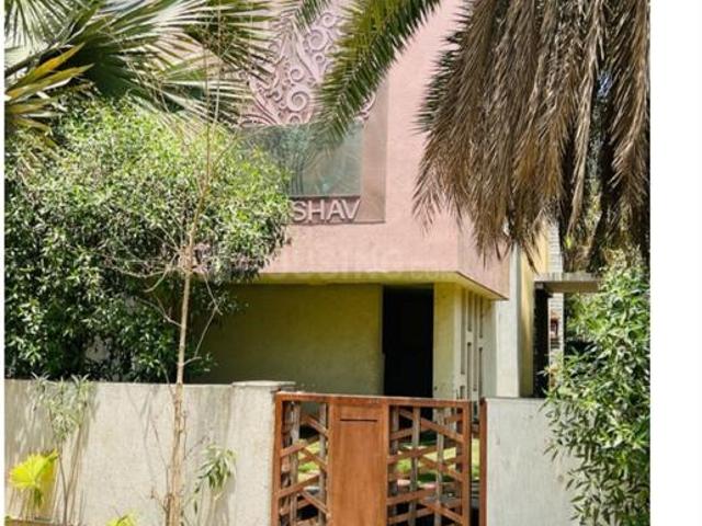 4 BHK Villa in Shela for rent Ahmedabad. The reference number is 20604959