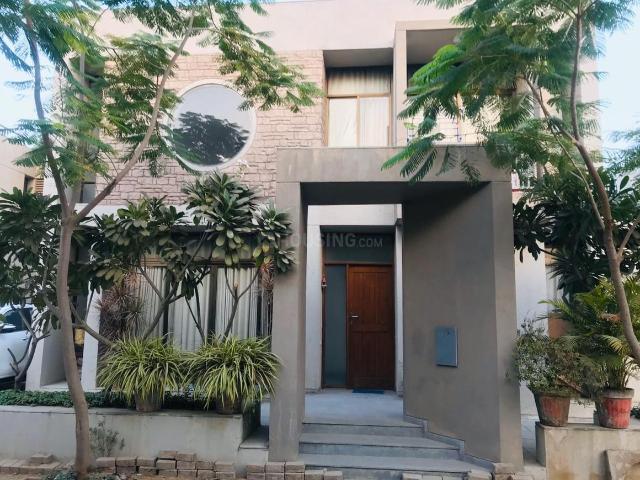 4 BHK Villa in Shela for resale Ahmedabad. The reference number is 19611569