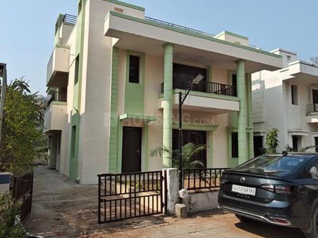 4 BHK Villa in Shela for resale Ahmedabad. The reference number is 19617474