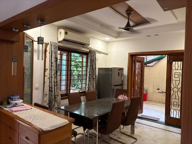 4 BHK Villa in Shyamal for resale Ahmedabad. The reference number is 20606773
